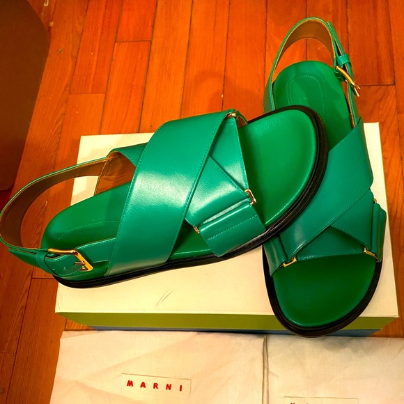 Retail $750 - NEVER WORN. Marni Fussbett sandals 41 - Picture 5 of 7